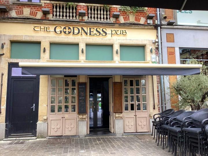 Conception de stores bannes sur mesure Béthune