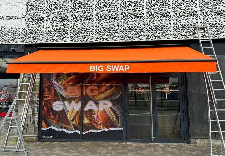 Stores bannes sur mesure pour protéger et embellir vos espaces